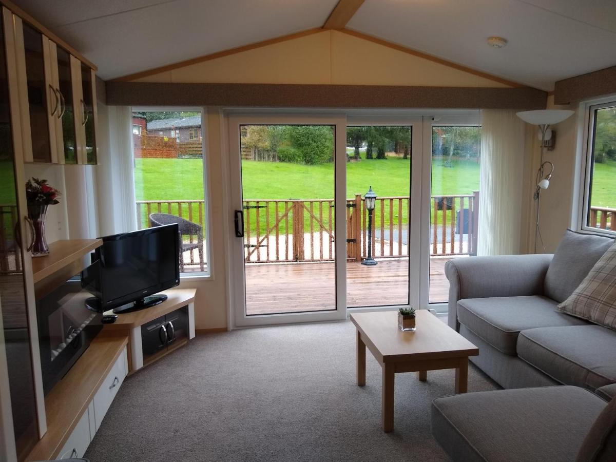 Lazy Days Lodge Glendevon Eksteriør bilde