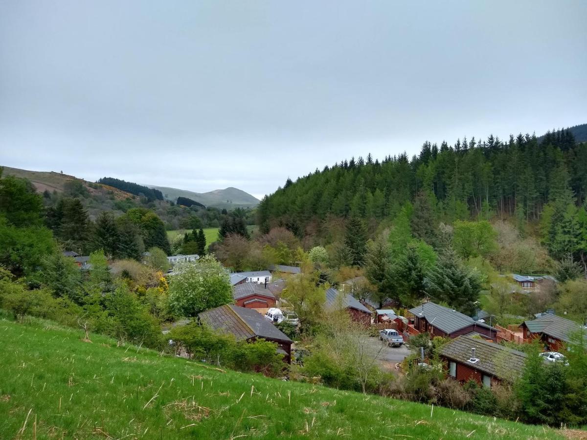 Lazy Days Lodge Glendevon Eksteriør bilde